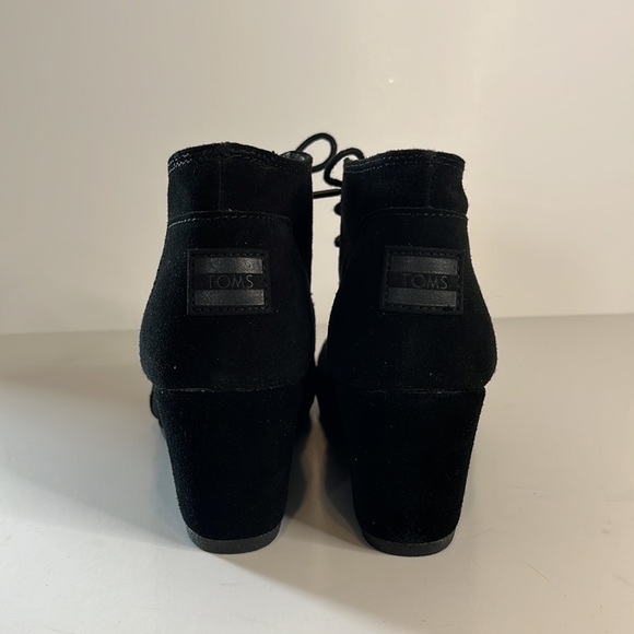 TOMS - Picture 3 of 6